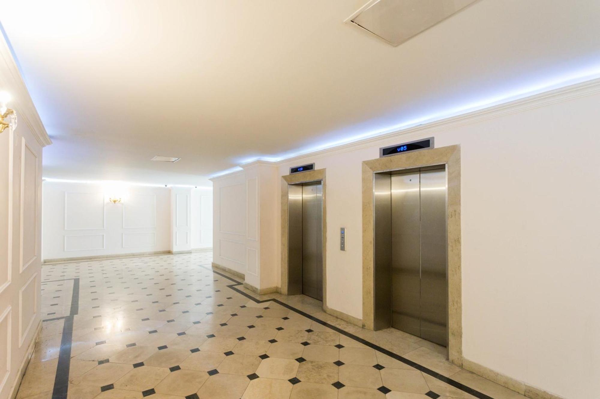 The Grand Apartment Lll Tbilisi Exterior photo